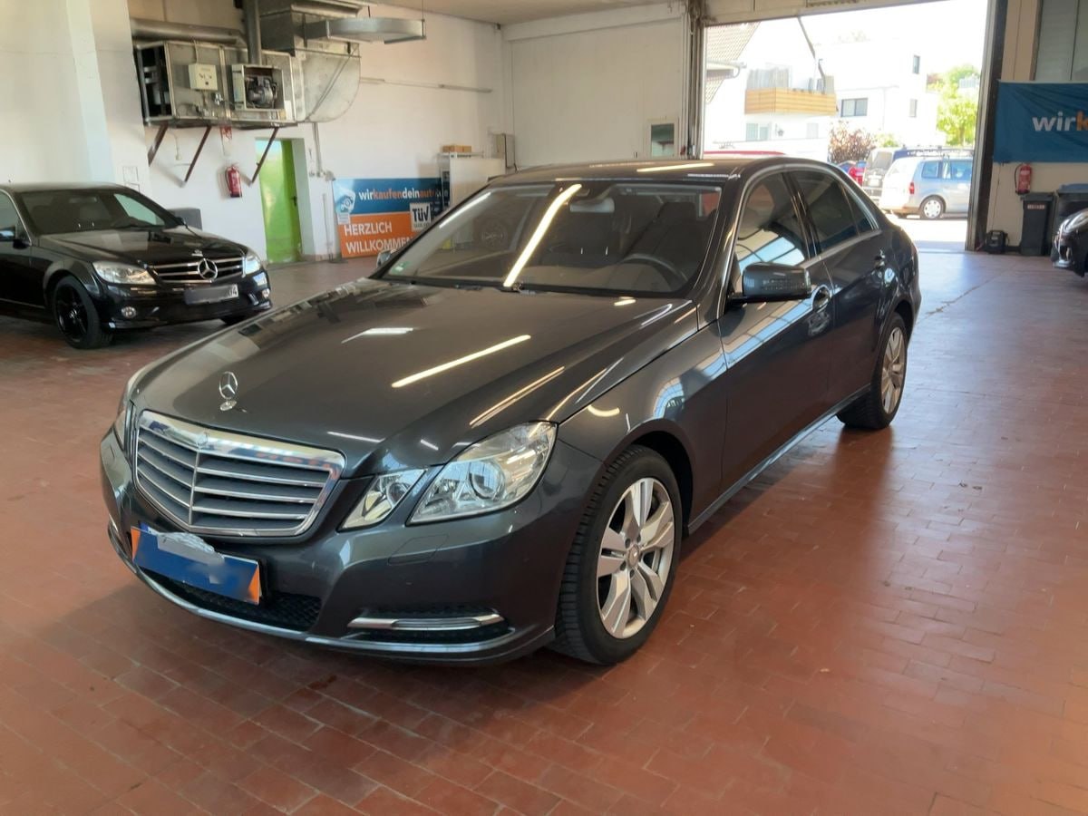 Mercedes-Benz E 300 Hybrid 2012